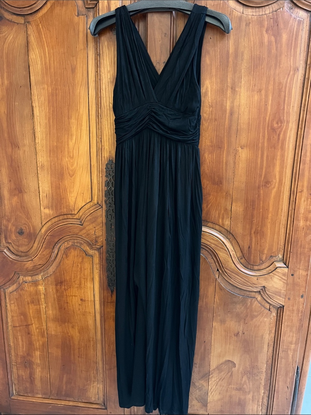 Jolie Black V-Neck Ruched Waist Maxi